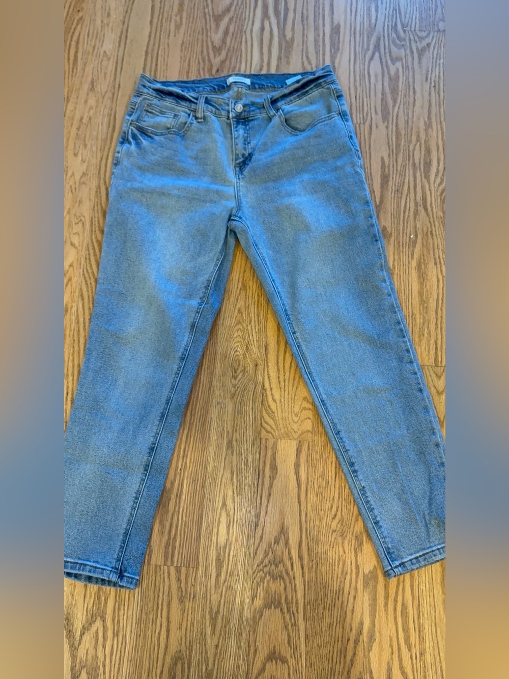 Kensie Medium Wash High-Rise Straight Leg Jeans